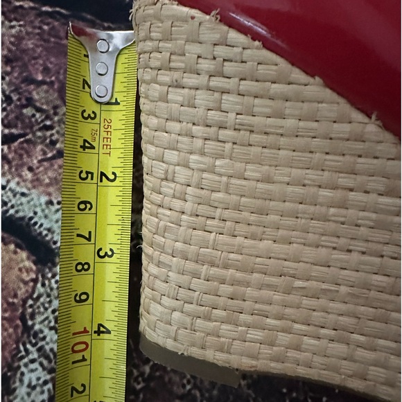Franco Sarto Espadrille Platform Wedge Pumps Red
Patent Leather Peep Toe Sz 8.5 - Picture 5 of 5